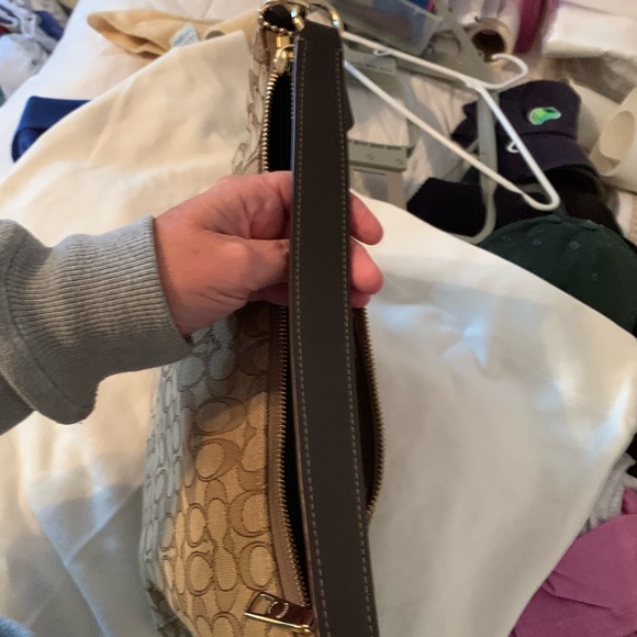 Coach purse 11.5 x 12 x 5. Great condition. Smoke free/pet friendly home. - Picture 10 of 12